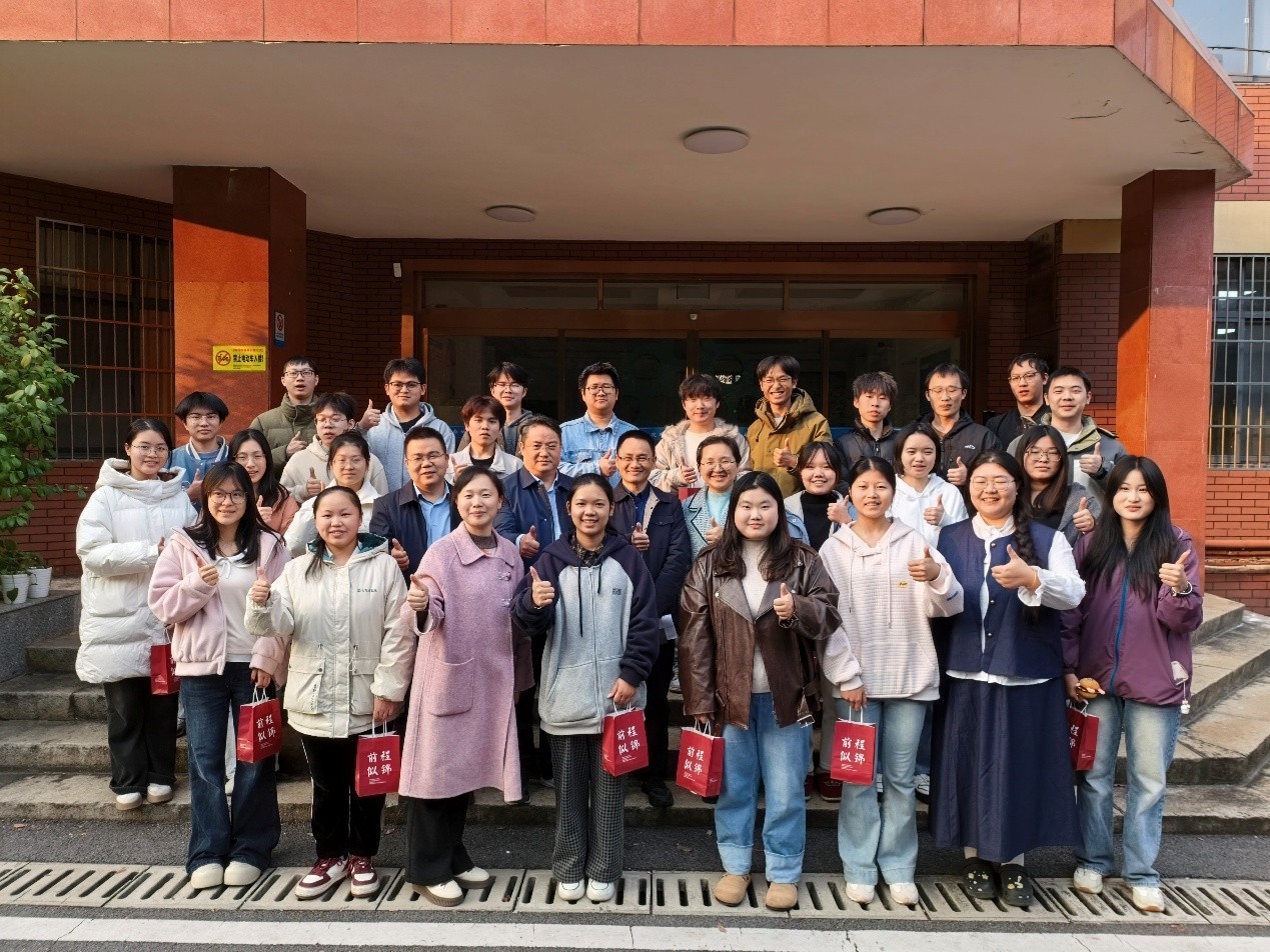 bb43cd3ebb3843be97d9532e3c057d27.jpg bb43cd3ebb3843be97d9532e3c057d27.jpg